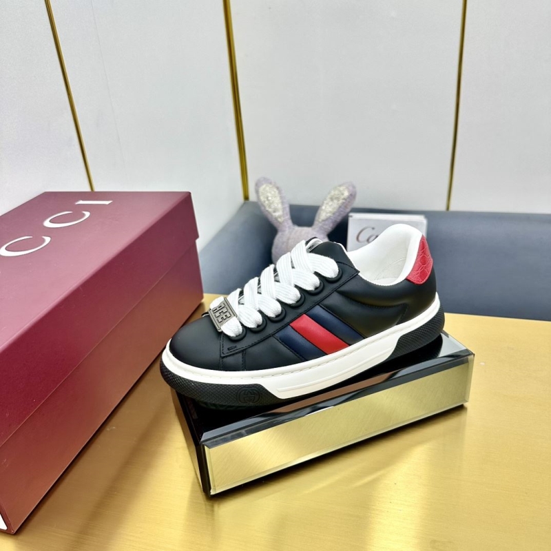 G*u*i casual shoes